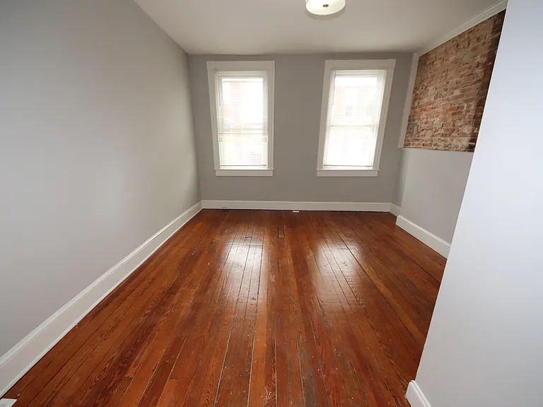 1419 Light St — Photo 18