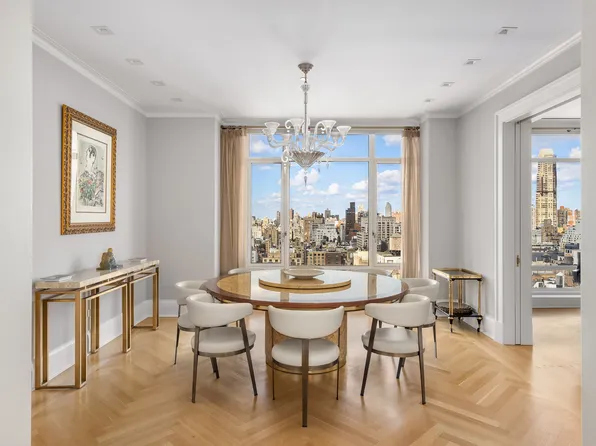 520 Park Avenue image 6 of 21