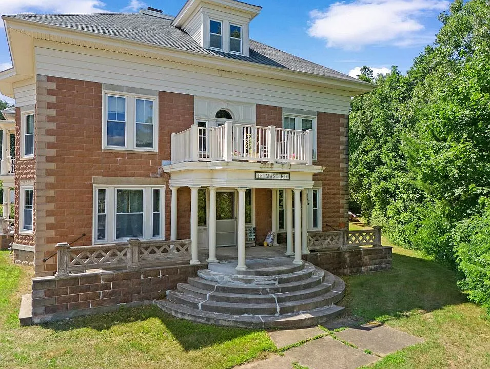 18 Mast Rd #3