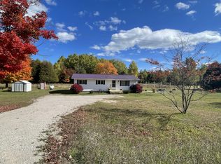 7150 Kate Hanson Rd, Cheboygan, MI 49721