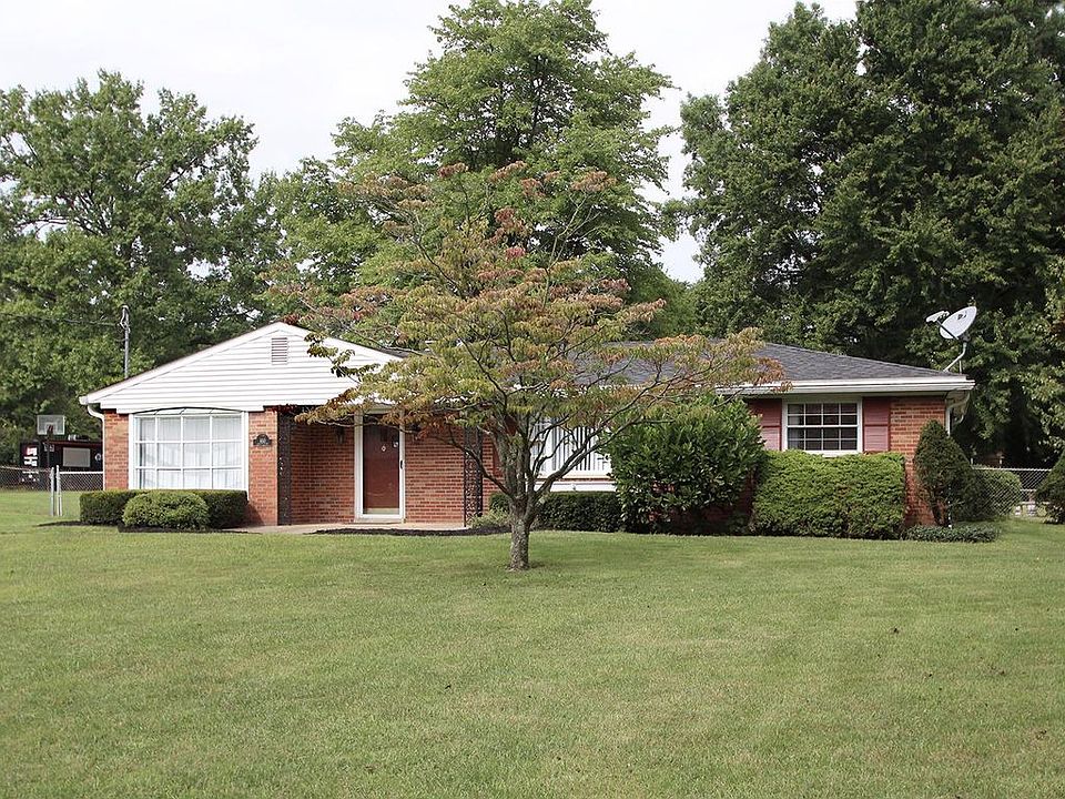 1st image of 460 Breezy Ln