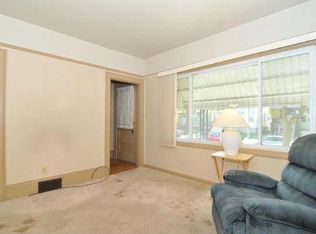 2742 S 15th St, Milwaukee, WI 53215