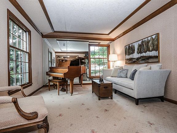 5th image of 3719 Fallentree Ln