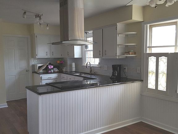 2nd image of 528 Rosalie Ct