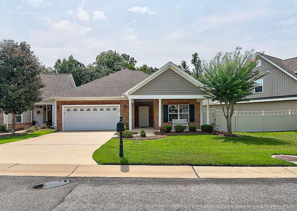 1st image of 105 Hidden Creek Cir