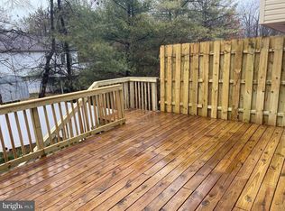 4 Tameron Pl, Rosedale, MD 21237