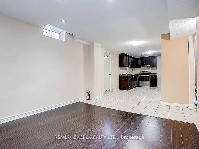 31 Durant Cres #BASEMENT — Photo 5