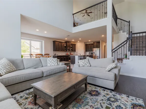 9608 Creekmere Dr, Denton, TX 76226