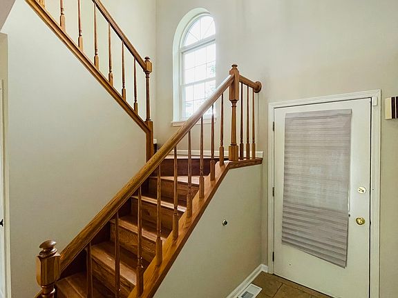 2nd image of 234 Carlisle Ave