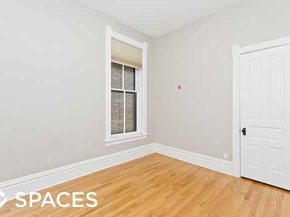 5th image of 544 W Belden Ave #1