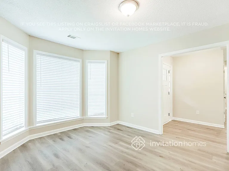 4469 White City Rd — Photo 7