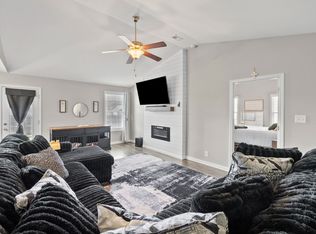 101 Setter Dr, Oak Grove, KY 42262