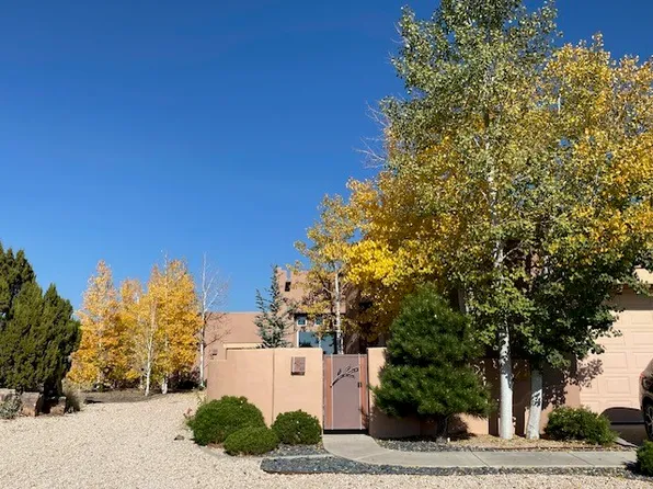 4 Canada Del Rancho APT A, Santa Fe, NM 87508