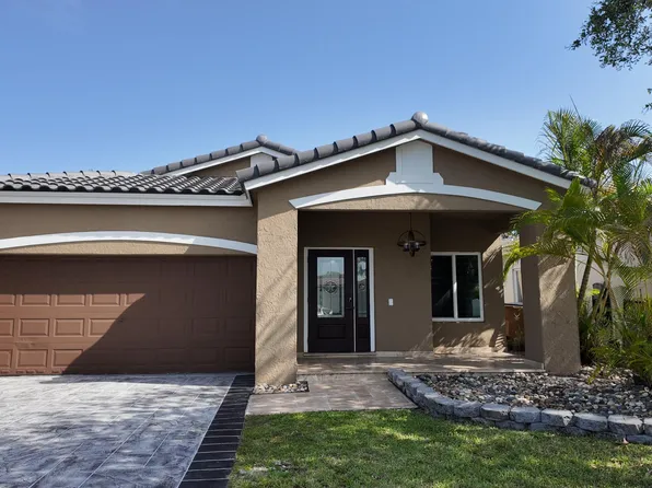 4572 SW 14th Street, Deerfield Beach, FL 33442