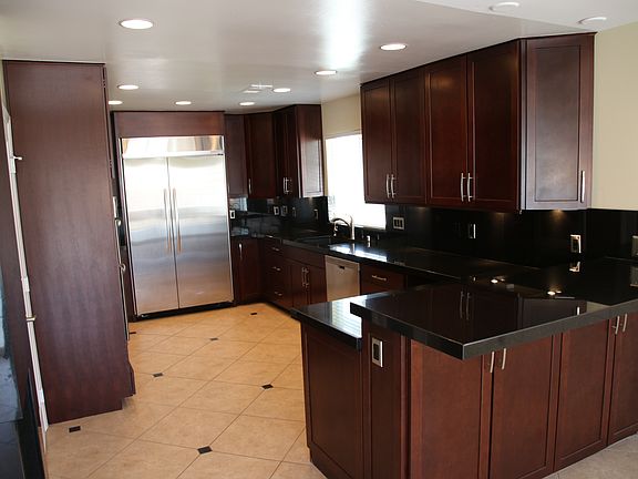 3rd image of 3038 Woods Dr
