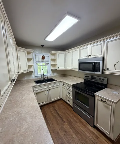 900 Cat Creek Rd — Photo 5