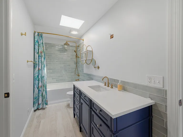 9748 Concord Pass — Photo 29