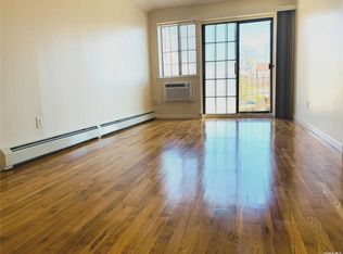 4012 165th St, Flushing, NY 11358