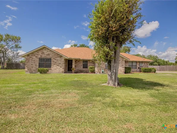 1705 Delmar Dr, Victoria, TX 77901