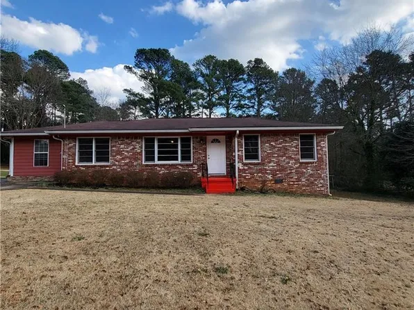 592 Allgood Rd, Stone Mountain, GA 30083