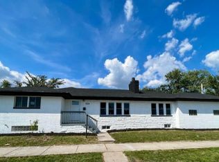 424 W 45th Ave, Gary, IN 46408