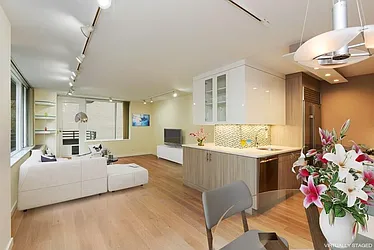 Rented by R New York