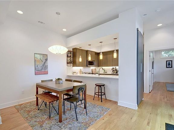 3rd image of 1809 Romeria Dr #B