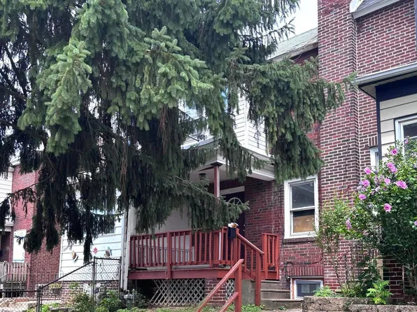 332 W 15th St, Chester, PA 19013