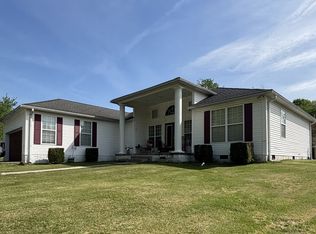 206 Dreaden St, Waverly, TN 37185