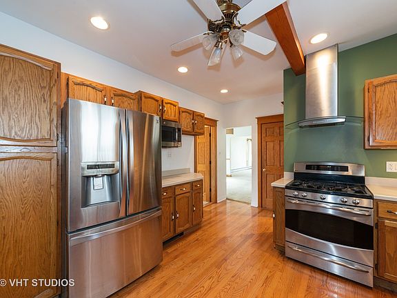 2nd image of 4225 N Melvina Ave