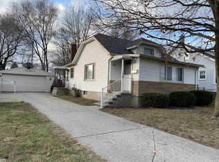 25181 Dodge St, Roseville, MI