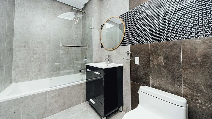 Rented by Nooklyn NYC LLC | media 31