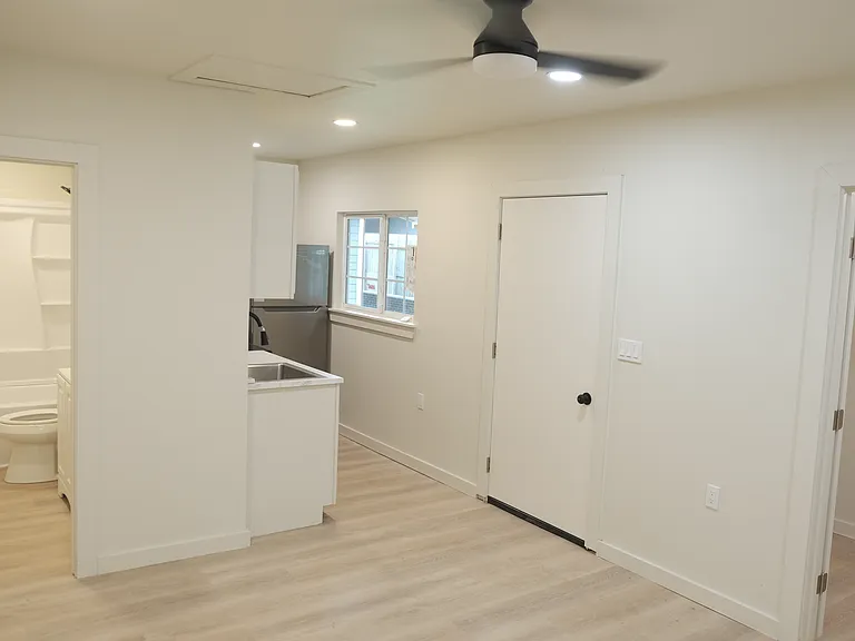 330 Pine Bluff St #2 — Photo 5