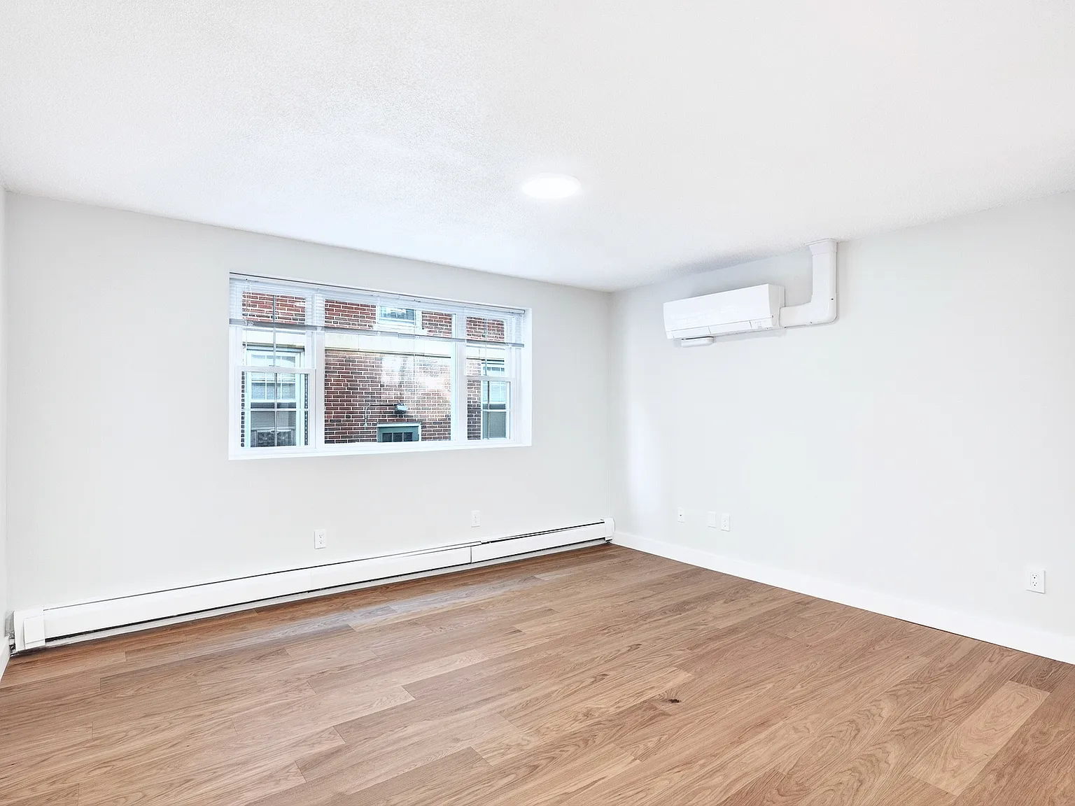 Studio, 350 sqft, $2,200 — Photo 3