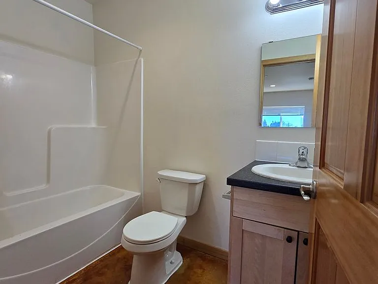 132 SW Avery Ave — Photo 15
