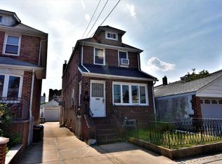 3412 200th St, Flushing, NY 11361