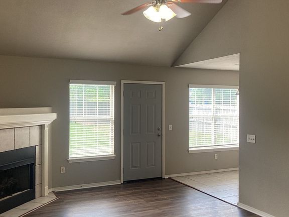 3rd image of 311 Sun Meadow Dr