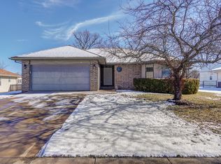 1744 S Farm Road 123, Springfield, MO 65807