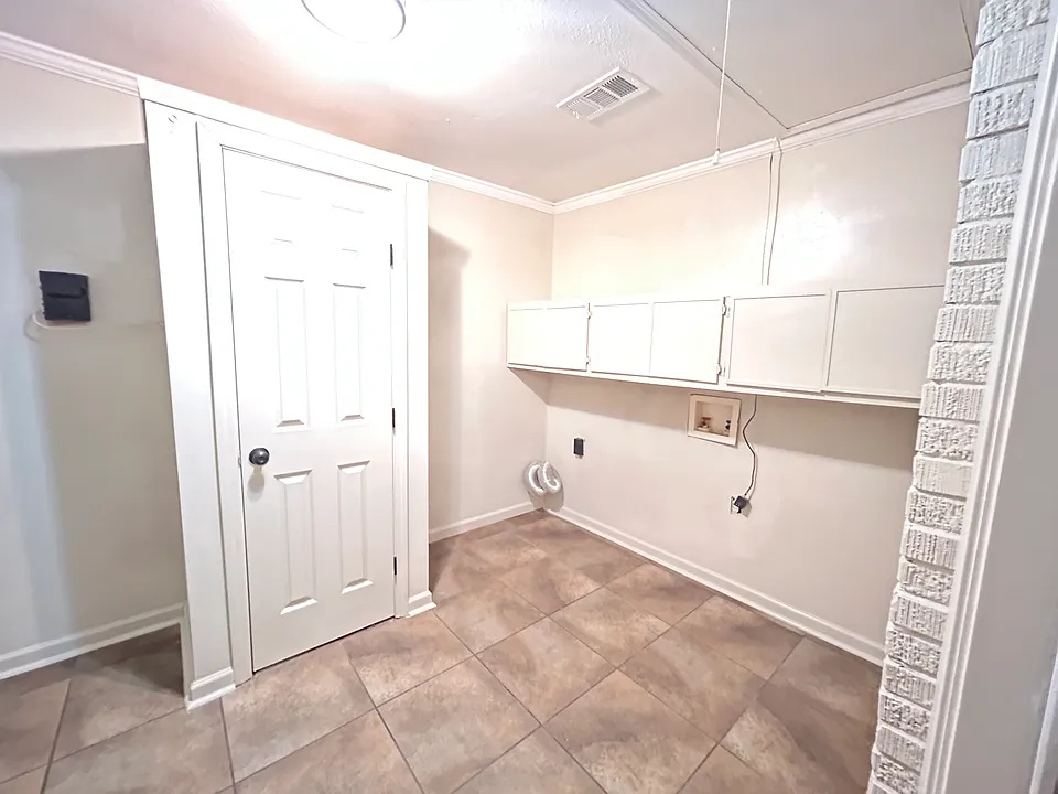 3623 Webb Dr