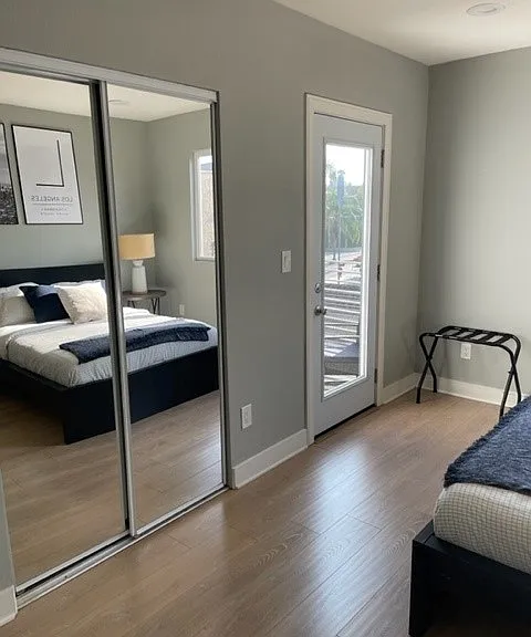 427 N Heliotrope Dr #200 — Photo 6
