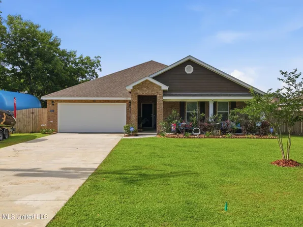 8257 Curry Rd, Biloxi, MS 39532