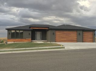 609 S Hidden Valley Rd, Rexburg, ID 83440