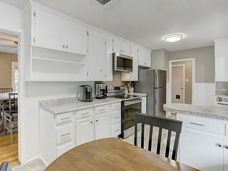 1102 Canyon Edge Dr — Photo 3