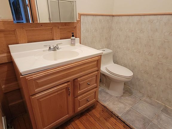 3rd image of 942 Atlantic Ave #2