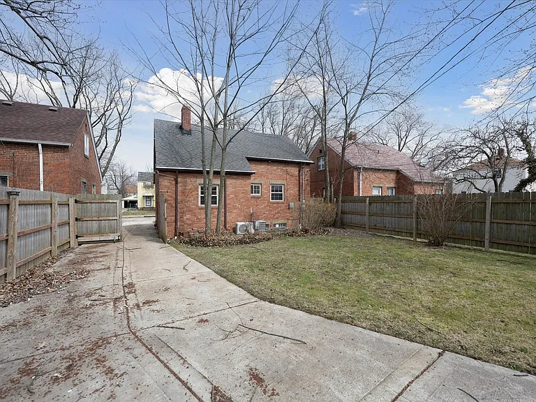 12605 Crossburn Ave — Photo 23