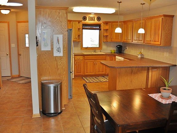 4th image of 9101 Chalk Hill Dr