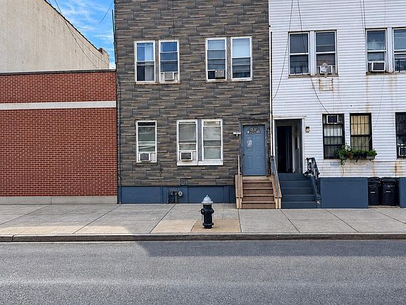 3rd image of 1060 39th St