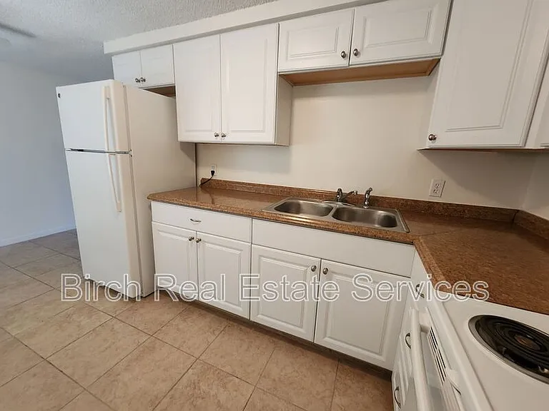 6839 Forest Ave — Photo 8