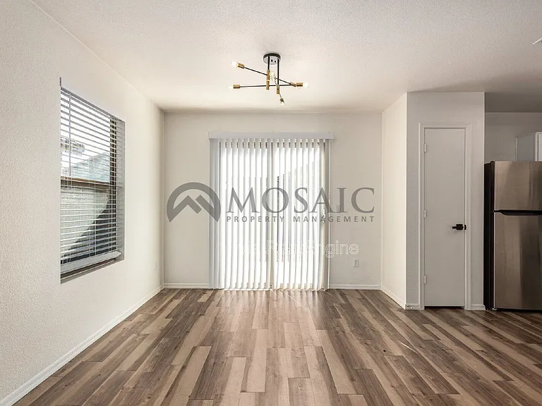 15667 W Port Au Prince Ln — Photo 8