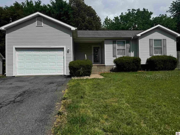 6010 Majestic Ct, Paducah, KY 42003